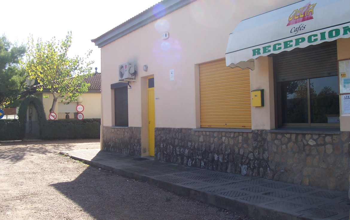 095 OPP Fincas Rústicas SurOEste 6 1170x738 - Camping a pleno rendimiento en Mérida, con 13 bungalow, instalaciones con todos los servicios