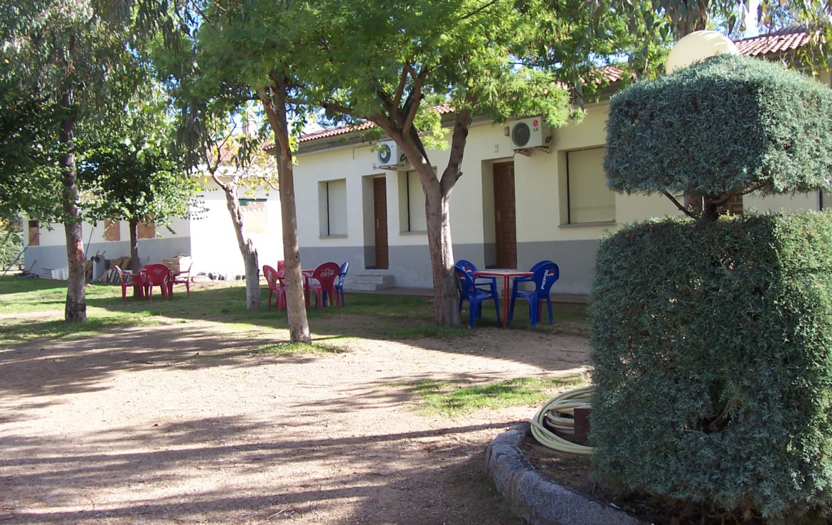 095 OPP Fincas Rústicas SurOEste 9 1170x738 - Camping a pleno rendimiento en Mérida, con 13 bungalow, instalaciones con todos los servicios