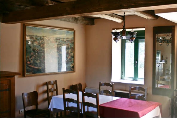 147 Casa rural 2 - Molino de piedra en los montes de León, gran edificio con vivienda, almacén y antiguo molino.
