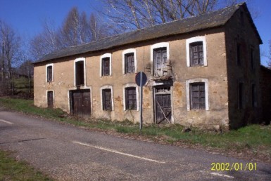 147 OPP Fincas Rústicas SurOeste 3 385x258 - Molino de piedra en los montes de León, gran edificio con vivienda, almacén y antiguo molino.